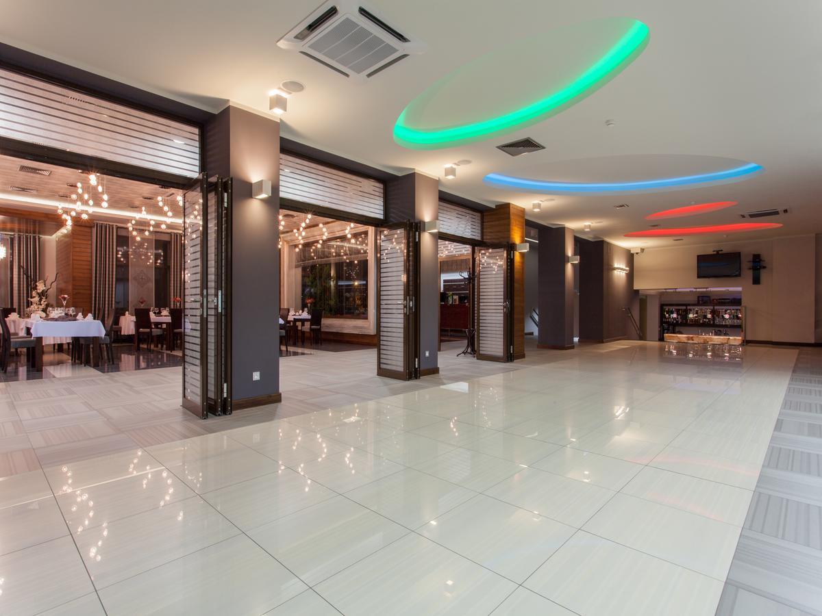 Hotel Grzegorzewski Tuszyn Exterior foto