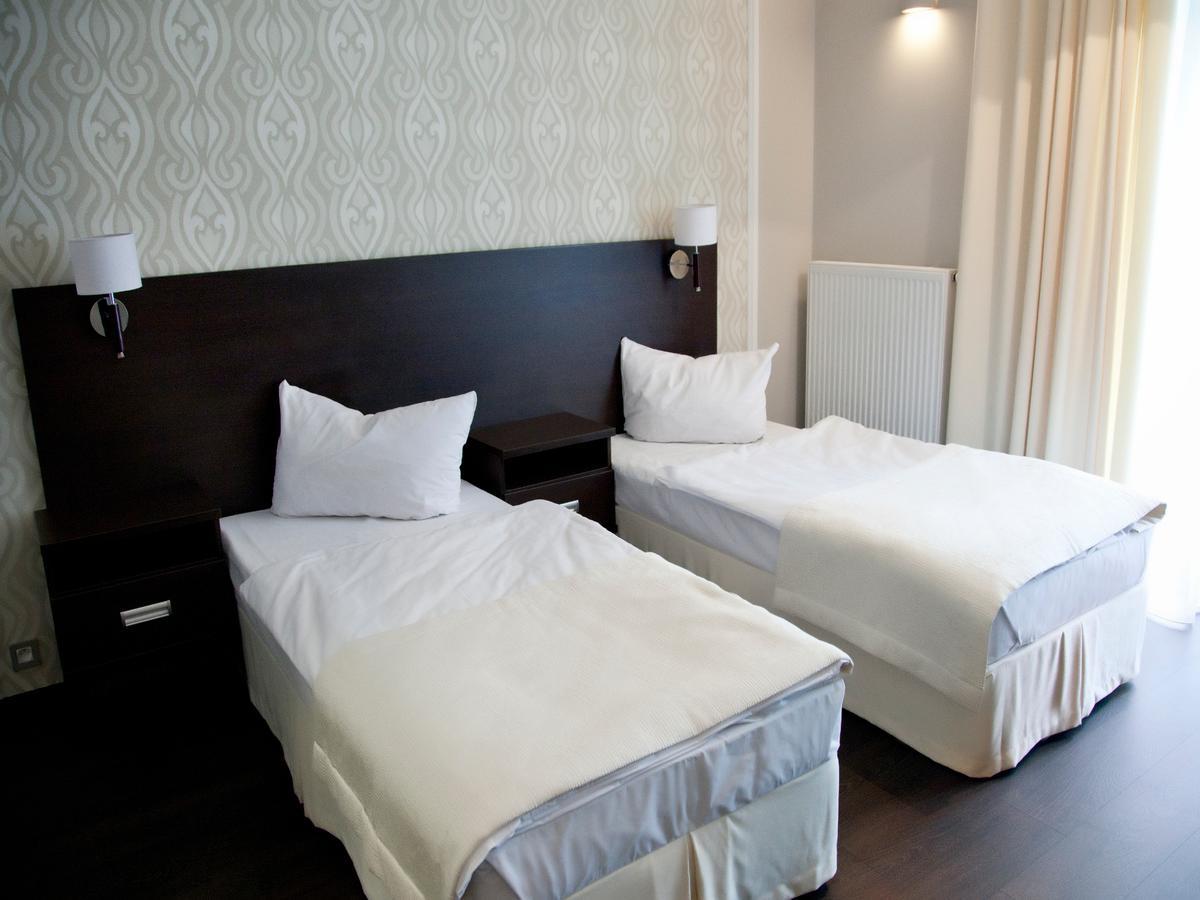 Hotel Grzegorzewski Tuszyn Zimmer foto